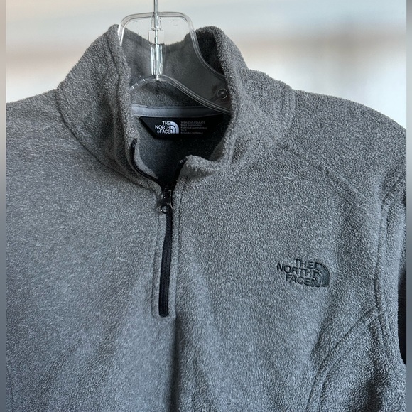 The North Face Quarter Zip XS Grey - Picture 2 of 3